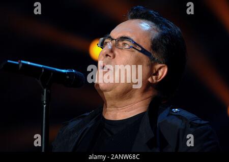 Milano Italia 14/03/2007 , Albano Carrisi concerto dal vivo nella trasmissione Rai "live CD" Foto Stock