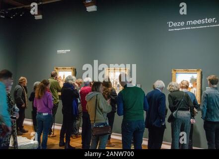 Visitatori presso l esposizione del pittore Pieter De Hooch di Delft Foto Stock