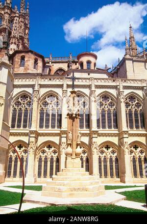 Chiostro della cattedrale gotica. Burgos, Spagna. Foto Stock