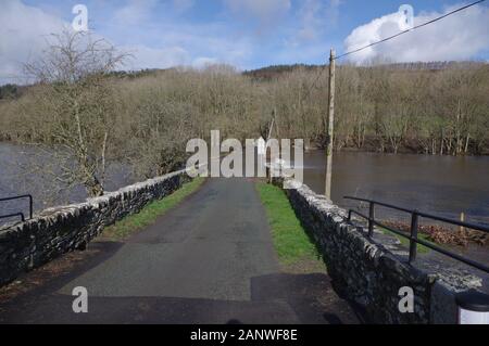 Fiume Dee flood Galles del Nord Marzo 2019 Foto Stock