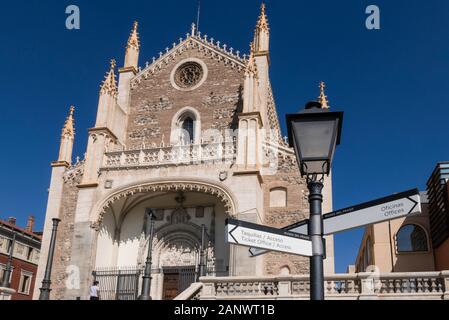 Chiesa Di San Jeronimo El Real Nei Pressi Del Museo Del Prado A Madrid, Spagna Foto Stock