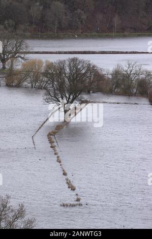 Fiume Dee flood Galles del Nord Marzo 2019 Foto Stock