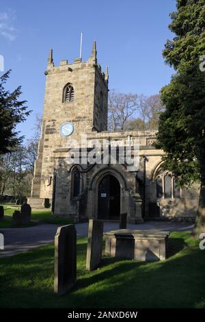 San Lorenzo è la chiesa, Eyam Derbyshire England Regno Unito Foto Stock