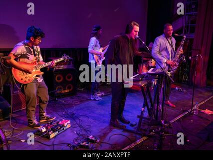 New York, NY - Gennaio 17, 2020: HUCK band esegue durante l'inverno Jazz Festival maratona di Brooklyn a casa di sì Foto Stock