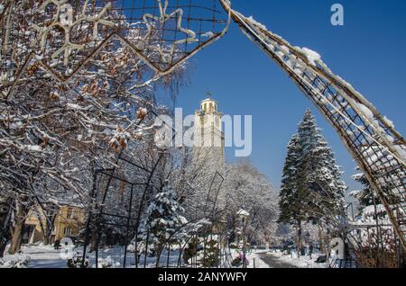 Bitola, Macedonia - Torre dell'Orologio durante l'inverno Foto Stock