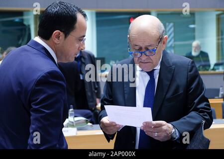 Bruxelles, Belgio. Xx gen, 2020. Il Ministro degli esteri francese Jean-Yves Le Drian frequentare un europeo Consiglio Affari Esteri (FAC). Credito: ALEXANDROS MICHAILIDIS/Alamy Live News Foto Stock