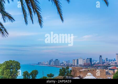 Cityscap da Jaffo verso Tel Aviv, Israele Foto Stock