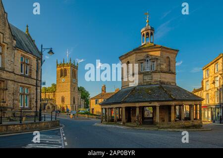 Il mercato ottagonale Cross è stato un dono alla città di Barnard Castle da Thomas si rompe nel 1747. Foto Stock