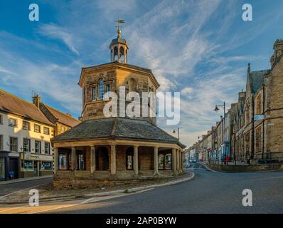 Il mercato ottagonale Cross è stato un dono alla città di Barnard Castle da Thomas si rompe nel 1747. Foto Stock