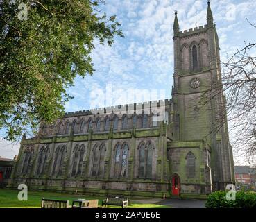 Inghilterra, Lancashire, Chorley - 19 Gennaio 2020: St George's Chiesa anglicana, Chorley, dal Nord Foto Stock