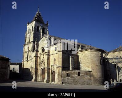 La Iglesia PARROQUIAL - INICIADA EN EL S XIII PERO CONSTRUIDA CASI EN SU TOTALIDAD EN EL S XV. Posizione: Iglesia de Santa Maria Magdalena. Torrelaguna. MADRID. Spagna. Foto Stock