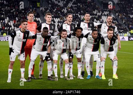 Torino, Italia - 19 January, 2020: i giocatori della Juventus FC posano per una foto del team prima della serie di una partita di calcio tra Juventus e Parma Calcio. La Juventus ha vinto 2-1 su Parma Calcio. Credito: Nicolò Campo/Alamy Live News Foto Stock