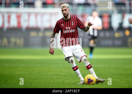 Milano, Italia - 19 January, 2020: Samuel Castillejo del Milan in azione durante la serie di una partita di calcio tra AC Milan e Udinese Calcio. Il Milan ha vinto 3-2 oltre l'Udinese Calcio. Credito: Nicolò Campo/Alamy Live News Foto Stock