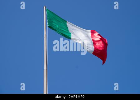 Colico (LC) Italia 08/08/2019, il forte Montecchio Nord : tricolore Foto Stock