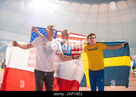 Da sinistra a destra Piotr LISEK (POL/3° posto), Sam KENDRICKS (USA/1° posto), Armand DUPLANTIS (SWE/2° posto) finale pole vault degli uomini, il 1 ottobre 2019 mondiali di atletica 2019 a Doha/Qatar, dal 27.09. - 10.10.2019. Â | Utilizzo di tutto il mondo Foto Stock