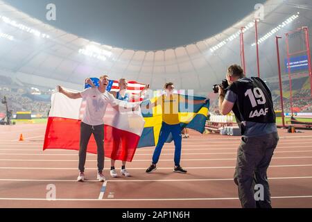 Da sinistra a destra Piotr LISEK (POL/3° posto), Sam KENDRICKS (USA/1° posto), Armand DUPLANTIS (SWE/2° posto) finale pole vault degli uomini, il 1 ottobre 2019 mondiali di atletica 2019 a Doha/Qatar, dal 27.09. - 10.10.2019. Â | Utilizzo di tutto il mondo Foto Stock