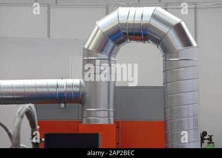 Aria tubazioni di ventilazione per le macchine in fabbrica Foto Stock