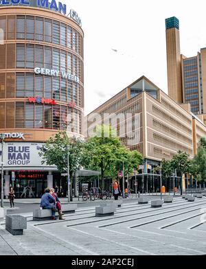 Potsdamer Platz Arkaden Shopping Mall a Berlino. Foto Stock