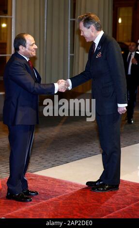 In Egitto il Presidente Abdel Fattah al-Sisi (sinistra) arrivando PER IL REGNO UNITO-Africa Investment Summit ricevimento a Buckingham Palace a Londra. Foto Stock