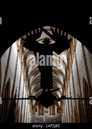 Splendidi interni della cattedrale più alto in Germania, la cattedrale della città di Ulm. Foto Stock