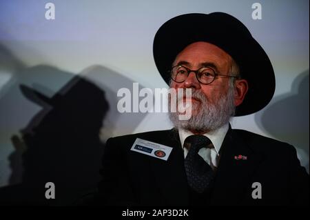 Dutch rabbi, Binyomin Jacobs assiste un panel di discussione della comunità ebraica conferenza di associazione su antisemitismo in Cracovia.Una delegazione di più di 100 leader europei, ministri e alti funzionari del Parlamento dell'Europa e ai legislatori di tutto il continente parteciperanno ad un mese di marzo in Auschwitz sul ventesimo e ventunesimo di gennaio. Il marzo, detenute per internazionale olocausto Giorno del Ricordo, sarà guidata dall'EJA, l'organizzazione ombrello di organizzazione ebraica in tutta Europa, guidati dal Rabbino Menachem Margolin e l'azione e protezione Campionato d'Europa, guidato da Rabbi Shlomo Koves. Foto Stock