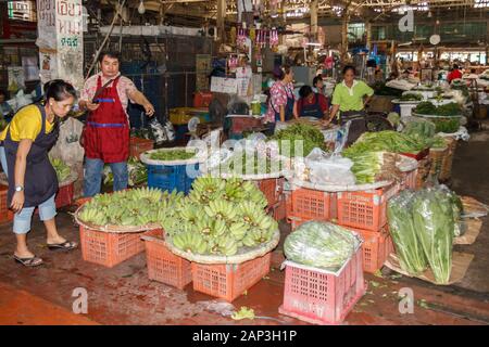 Bangkok, 25 Thailand-Sep 2012: Pak Khlong Talad mercato di frutta e verdura. Il mercato è vicino al mercato dei fiori. Foto Stock