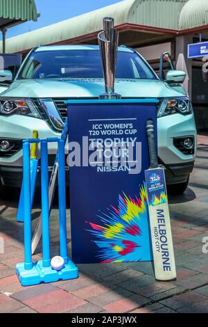 Ballarat, Victoria, Australia. Xxi gen, 2020. ICC Donna T20 World Cup Trophy Tour - La Donna T20 World Cup Trofeo ha fatto il suo modo di Ballarat nel paese Victoria dopo un viaggio attraverso l'Australia per la sua destinazione finale l'ICC T20 World Cup 2020 - finale donne su 08 Marzo 2020 a Melbourne.Image Credit: Brett keating/Alamy Live News Foto Stock