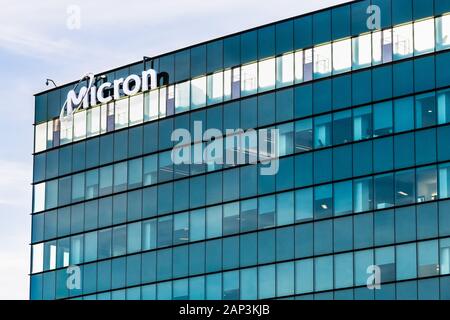 Jan 3, 2020 San Jose / CA / STATI UNITI D'AMERICA - Micron sede nella Silicon Valley; Micron Technology, Inc. è un produttore americano di memoria del computer e comput Foto Stock