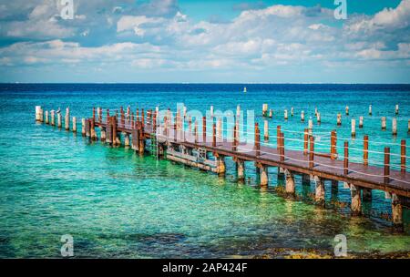 Molo sul Mar dei Caraibi, Cozumel, Messico. Foto Stock