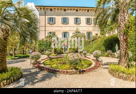 Cortile Di Palazzo Madre A Isola Madre, Lago Maggiore, Piemonte, Italia Foto Stock