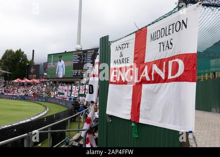 La seconda prova SA contro Inghilterra a Newlands, l'esercito dei barmy e un terreno pieno in questa bella posizione per il cricket di prova nel 2020. Foto Stock