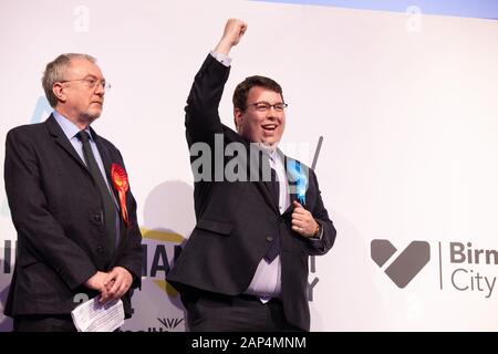 Gary Sambrook ha vinto la circoscrizione di Northfield Birmingham per il partito conservatore alle Elezioni generali del 2019. Gary Sambrook si è seduto da Richard Burden, nella foto a sinistra, (Labor) che aveva tenuto la sede per 27 anni. Foto Stock