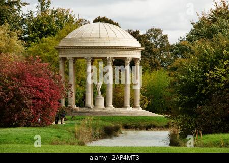 Chateau De Versailles Francia Palazzo Di Versailles. Palazzo francese e Giardini di Versailles Tempio de l'Amour. Tempio Dell'Amore Foto Stock