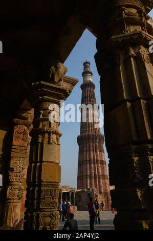 Qutub Minar Complesso, Nuova Delhi, Delhi, India Foto Stock
