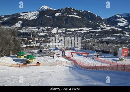 Le immagini di anteprima per la Audi FIS Coppa del Mondo di Sci Alpino in discesa in gara su gennaio 21 2020 in Kitzbuehel, Austria. Foto Stock