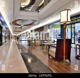 Doha, Qatar - Nov 21. 2019. Centro commerciale Interior Lagoon Foto Stock