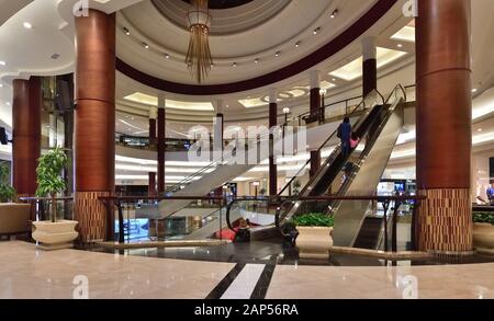 Doha, Qatar - Nov 21. 2019. Centro commerciale Interior Lagoon Foto Stock