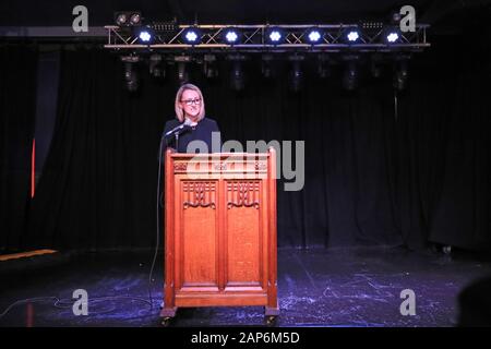 Leadership laburista candidato Rebecca Long-Bailey parla di sostenitori in un evento di campagna a Hackney, Londra. Foto Stock