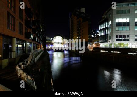 L'ingresso sud alla stazione ferroviaria di Leeds Foto Stock