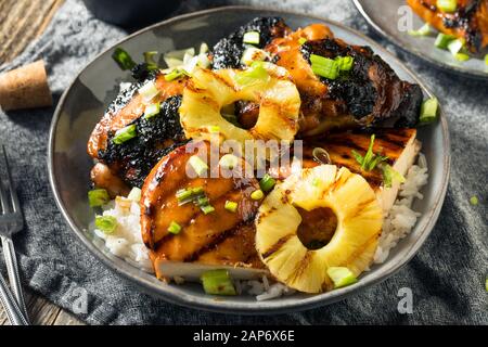 In casa Hawaiian Huli pollo con ananas e riso Foto Stock