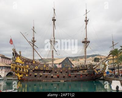 Genova, 23 novembre 2019: Nettuno, replica navale di un galeone spagnolo del 17th secolo Foto Stock