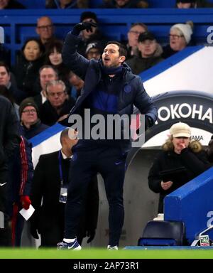 Chelsea manager Frank Lampard su il perimetro durante il match di Premier League a Stamford Bridge, Londra. Foto Stock