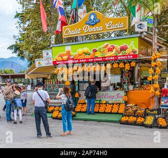 Supporto di agrumi in Costiera Amalfitana Foto Stock