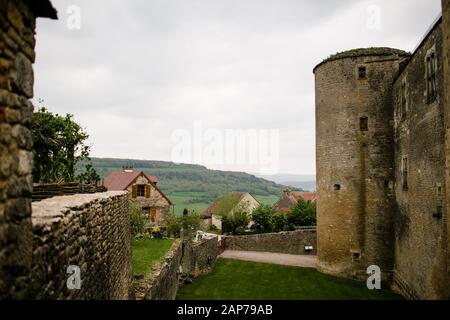Vista sulla campagna francese da Small Town Foto Stock