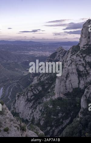 Montserrat mountain range in Catalogna vicino a Barcellona Foto Stock