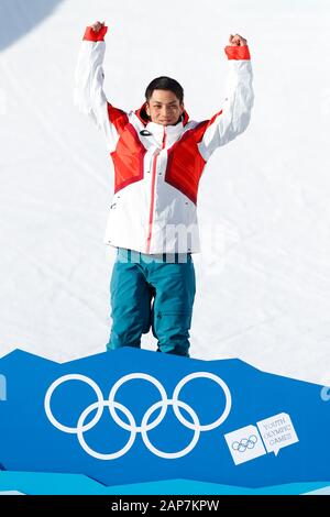 Losanna, Svizzera. Xxi gen, 2020. Ruka Hirano (JPN) Snowboard : uomini Halfpipe Cerimonia di premiazione a Leysin Park & Pipe durante il Lausanne 2020 Inverno Olimpiadi della Gioventù a Losanna, in Svizzera . Credito: Naoki Morita AFLO/sport/Alamy Live News Foto Stock