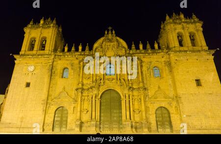 Cattedrale di Cusco situata sulla piazza principale di Cusco in Perù Foto Stock