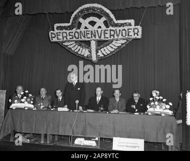 Congresso trasporto passeggeri ad Amsterdam Data: 29 Ottobre 1951 Località: Amsterdam, Noord-Holland Parole Chiave: Conferenze, trasporto passeggeri Foto Stock