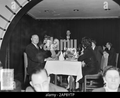 Congresso trasporto passeggeri ad Amsterdam Data: 29 Ottobre 1951 Località: Amsterdam, Noord-Holland Parole Chiave: Conferenze, trasporto passeggeri Foto Stock