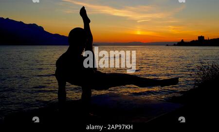 Statua li Ning 'le Prince de la gymnastique' di Sébastien Gouezigoux. Lago Di Ginevra, Montreux, Canton Vaud, Svizzera. Foto Stock